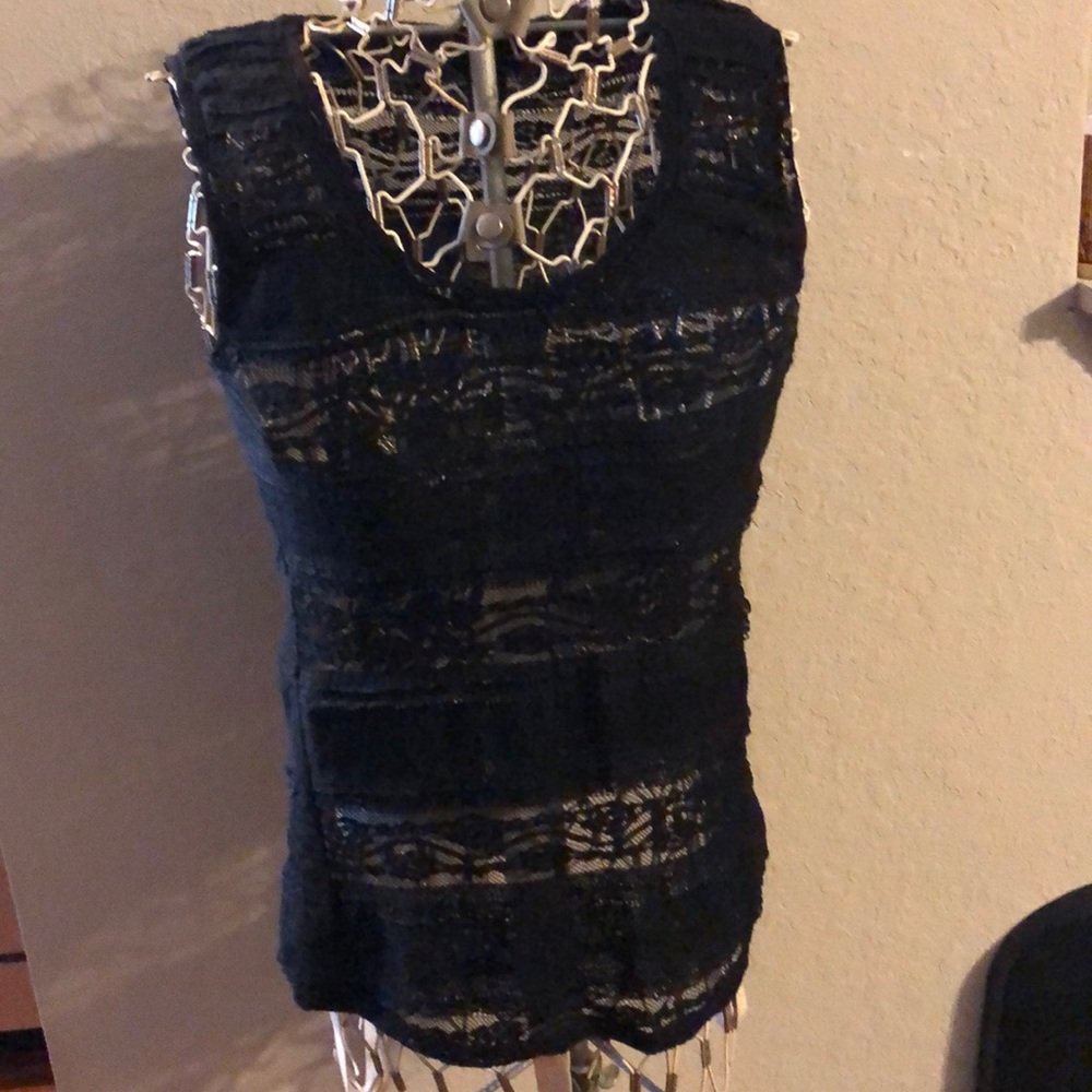 🌻NWOT H&M laced layered black tank top